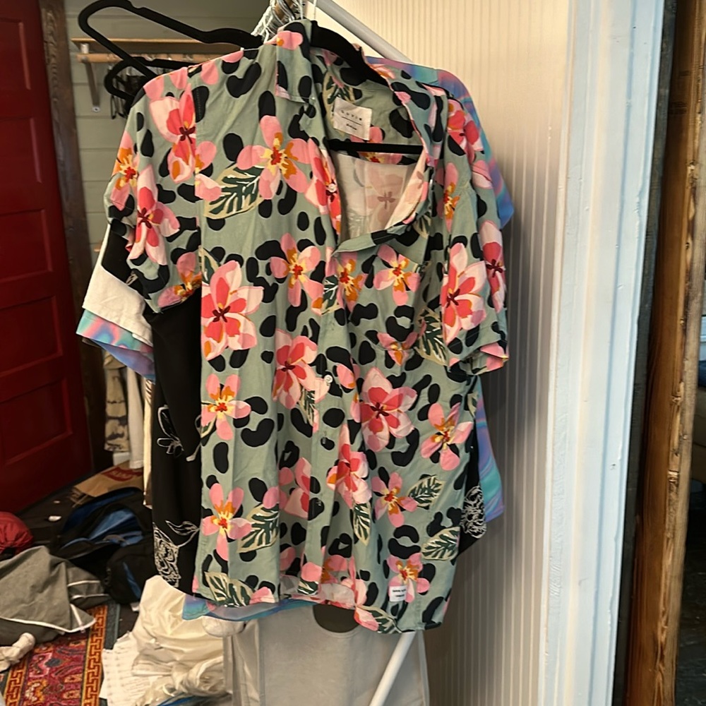 Duvin Leopard Floral button down
